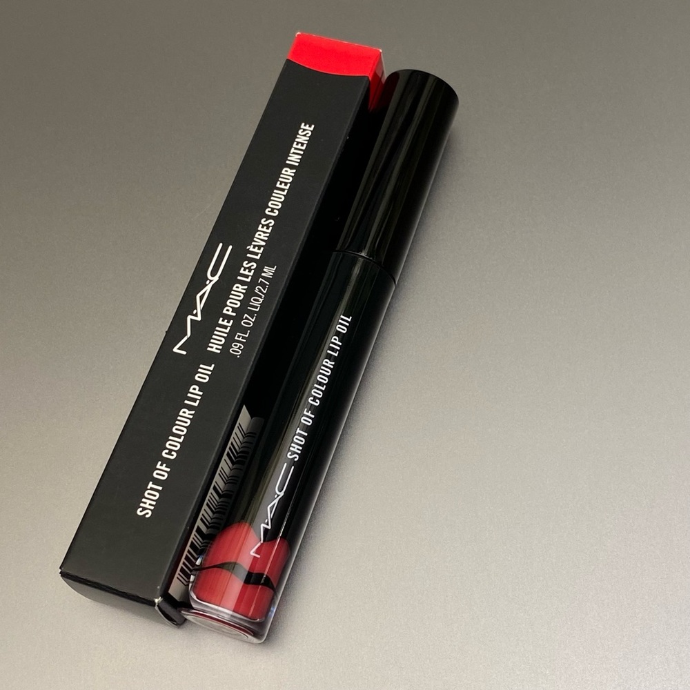 MAC “Whirled Tour” Shot of Colour Lip Oil